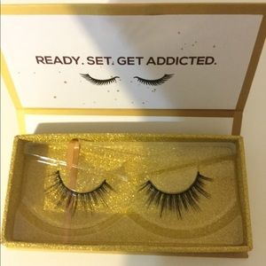 Lashaholic luxury lashes